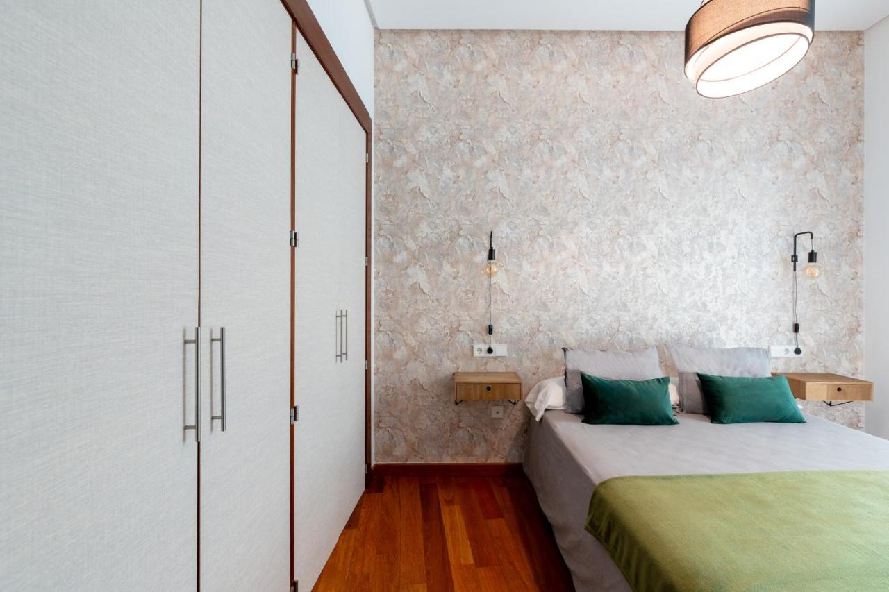 Ry Aparcamiento Incluido Junto A Catedral Ideal Parejas Севилья Экстерьер фото