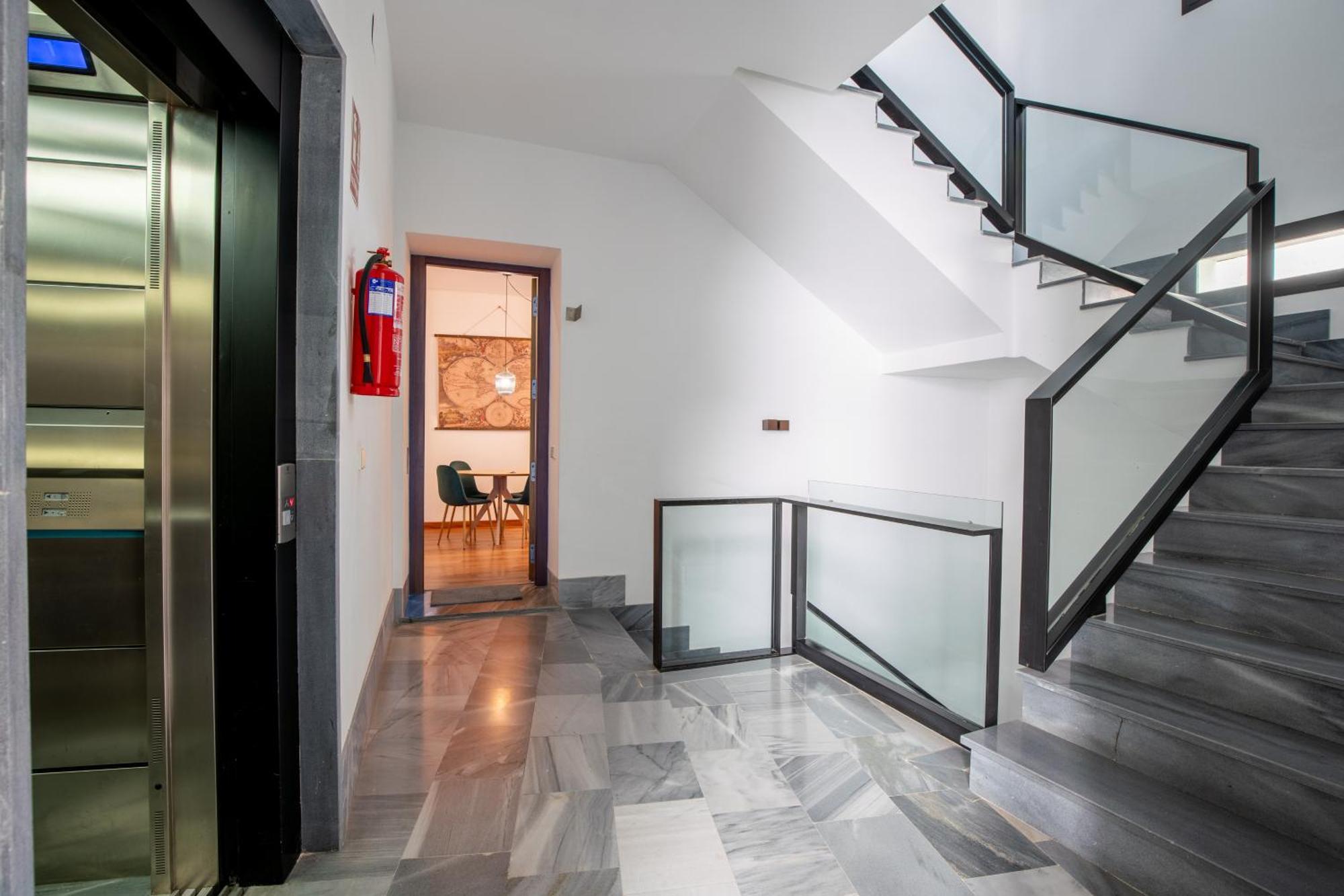 Ry Aparcamiento Incluido Junto A Catedral Ideal Parejas Севилья Экстерьер фото